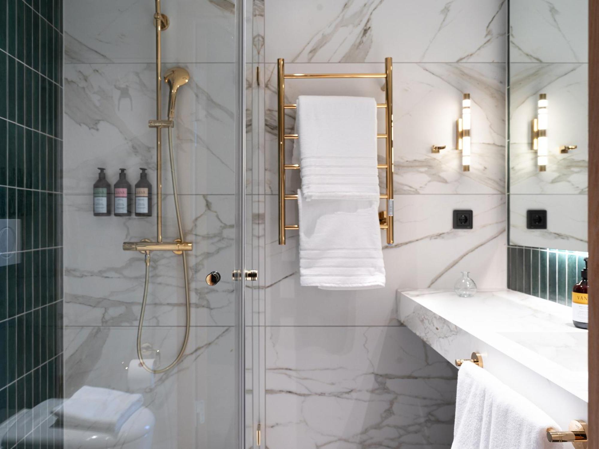 Elite Hotel Frost - Hotel & Spa Kiruna Ngoại thất bức ảnh